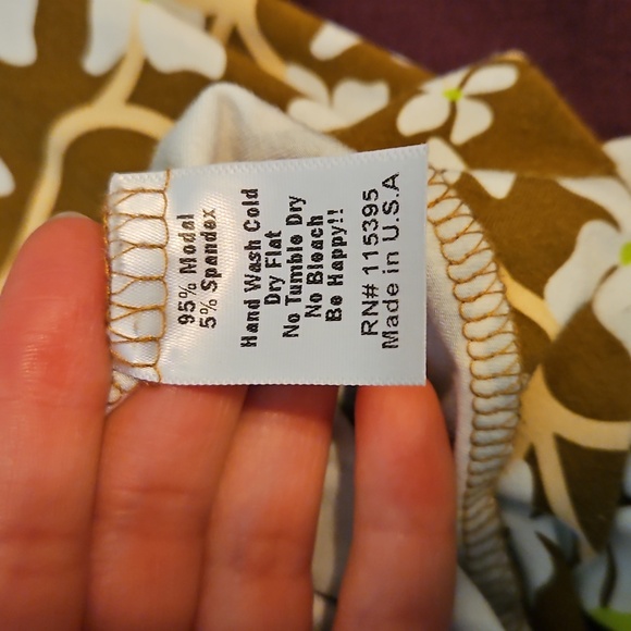 Fighting Eel Floral Top - Picture 6 of 6